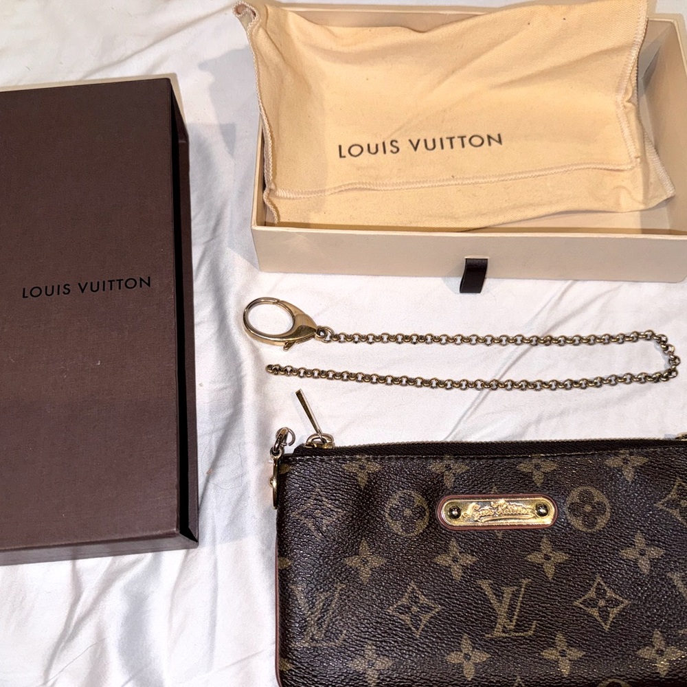 Louis Vuitton Monogram Pochette Milla MM